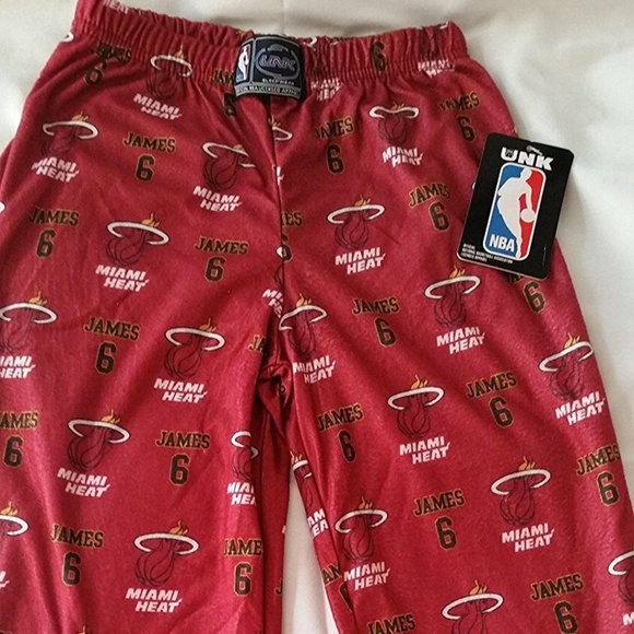 MIAMI HEAT UNK JAMES BOY'S FLAME RESISTANT PJS NEW - Picture 1 of 2